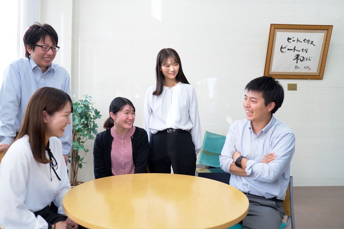 recruit_work_officework_3.jpg